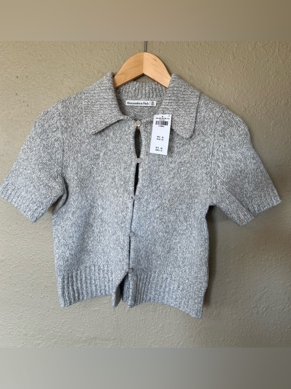 Abercrombie & Fitch Light Gray Short-Sleeve Knit Cardigan